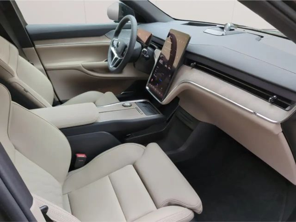 Volvo EX90
