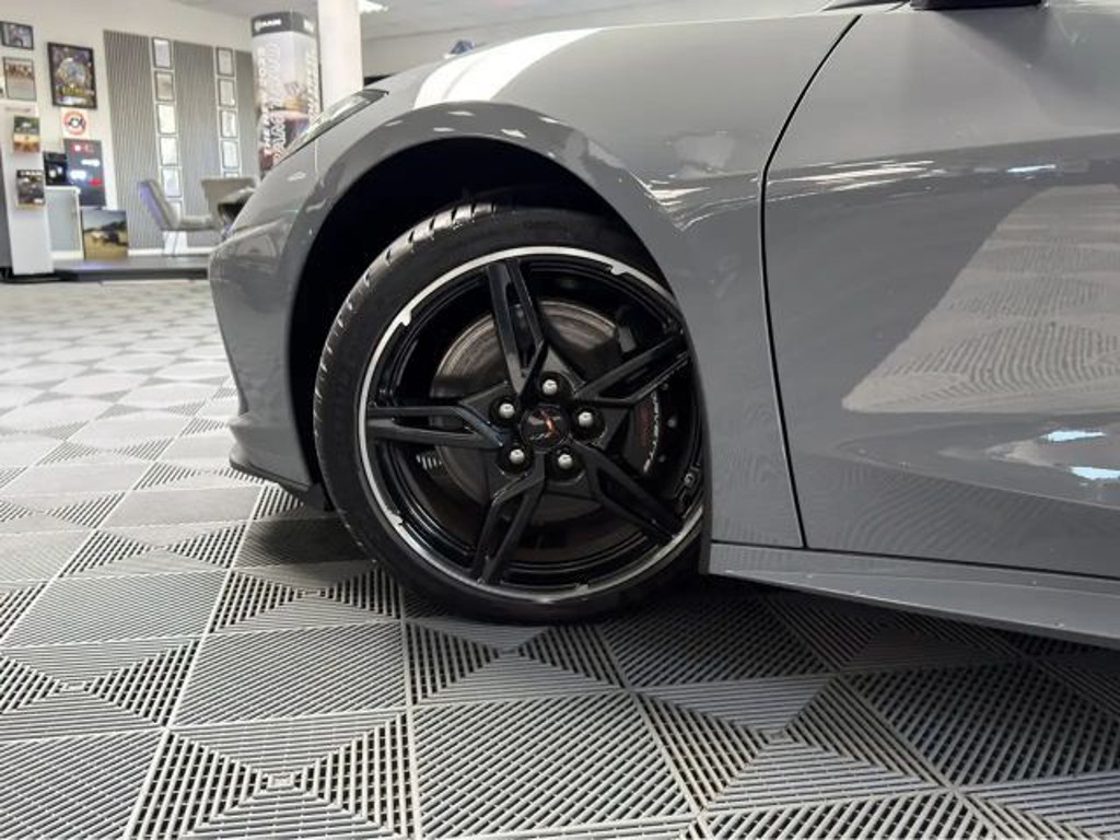 Corvette C8