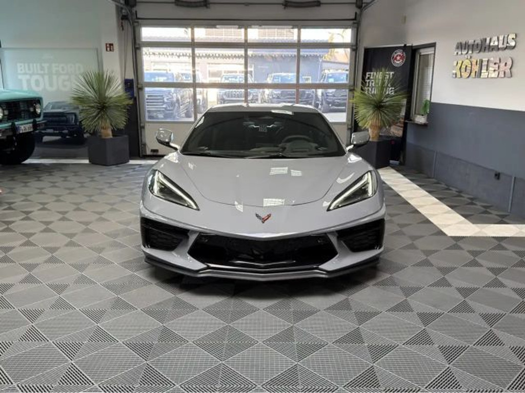 Corvette C8