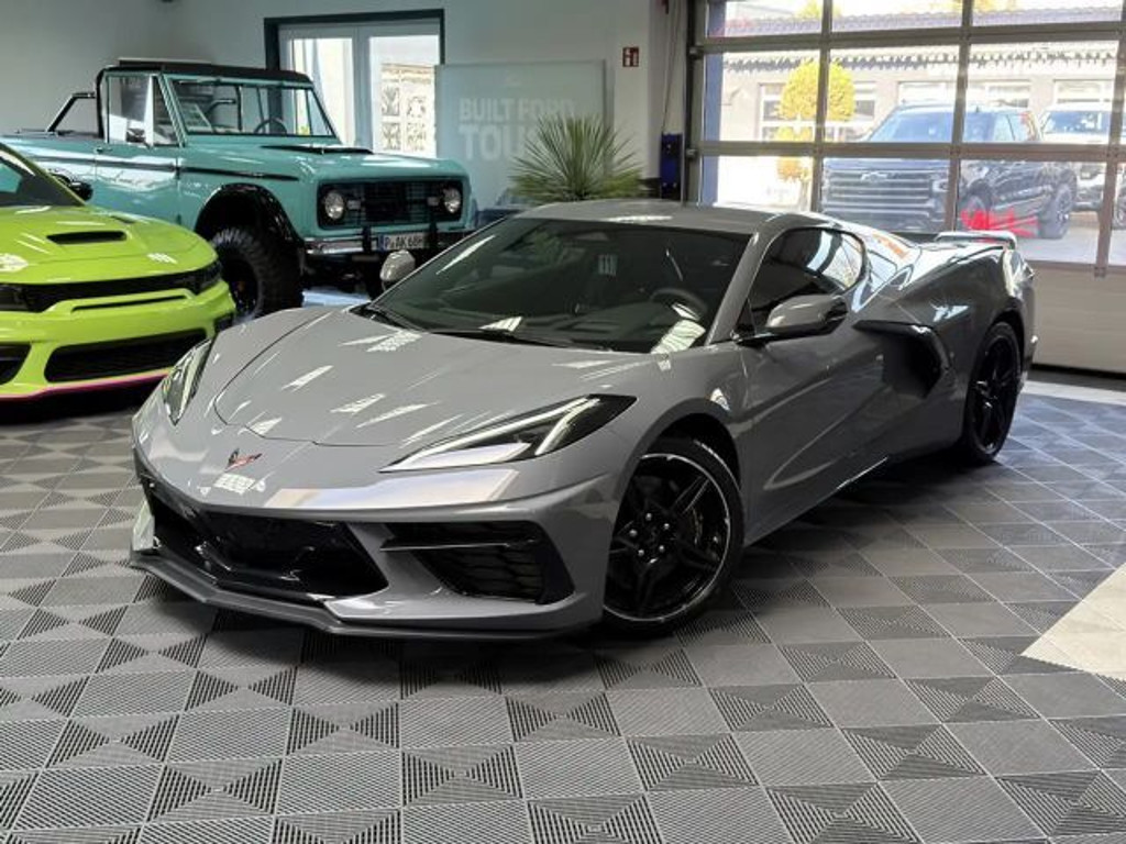 Corvette C8