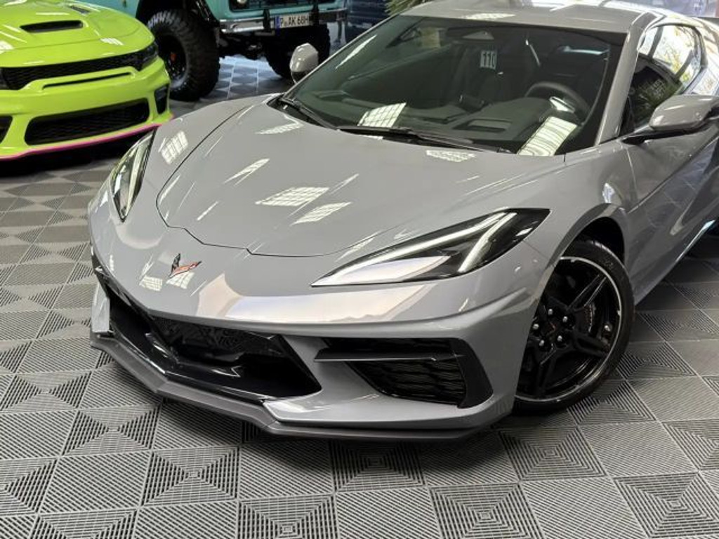 Corvette C8
