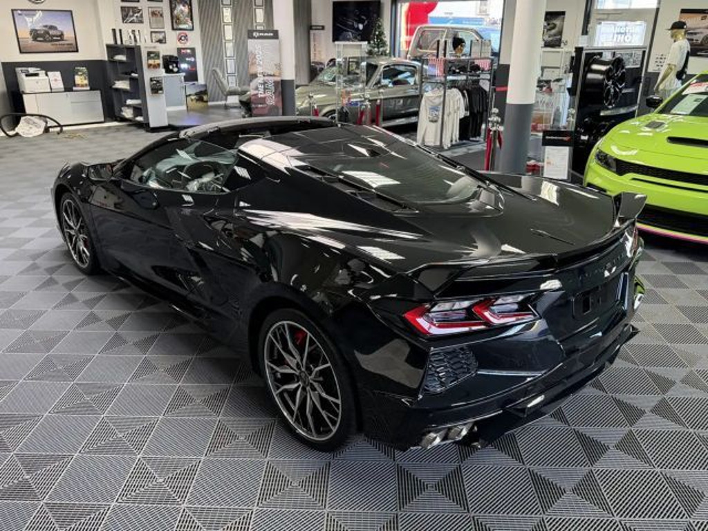 Corvette C8