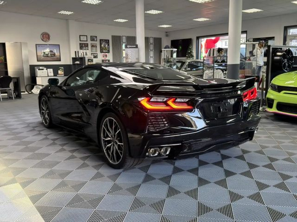 Corvette C8
