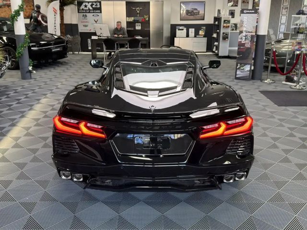 Corvette C8