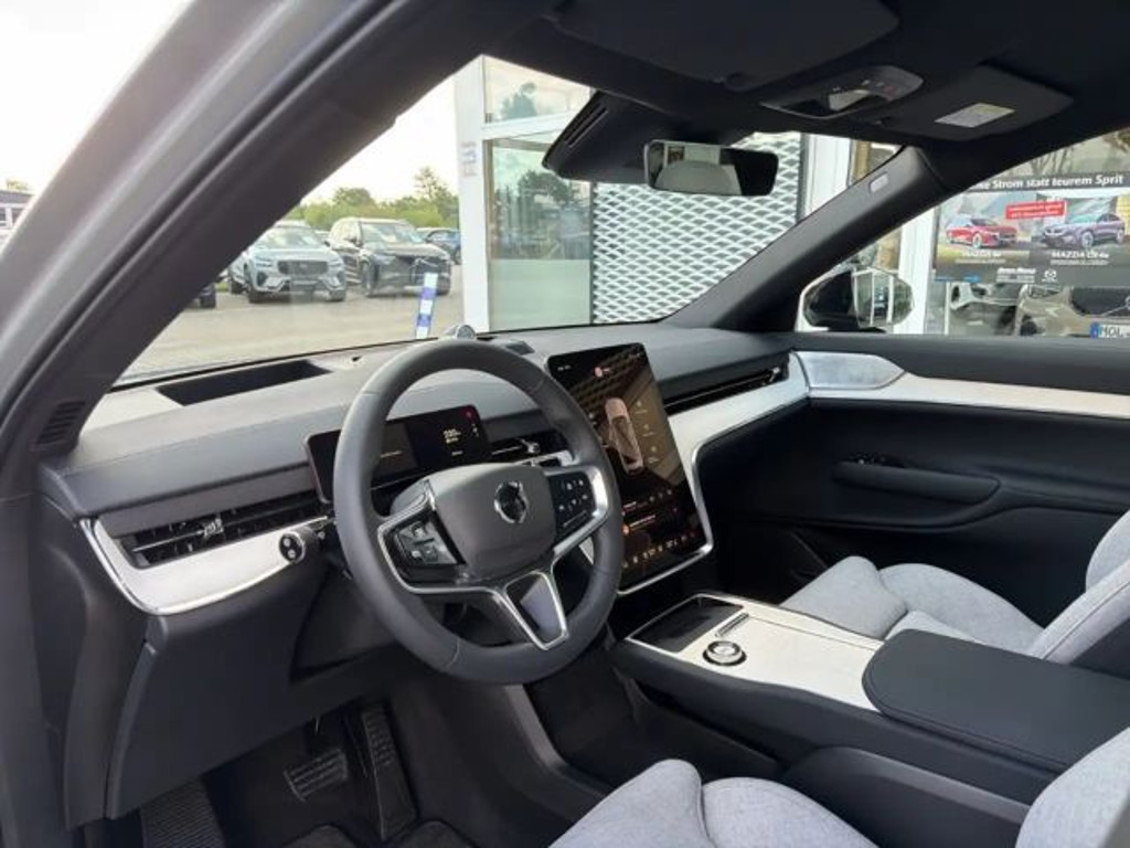 Volvo EX90
