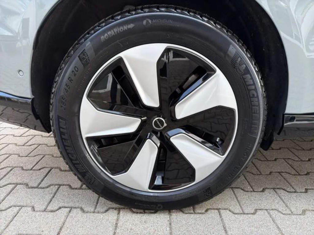 Volvo EX90