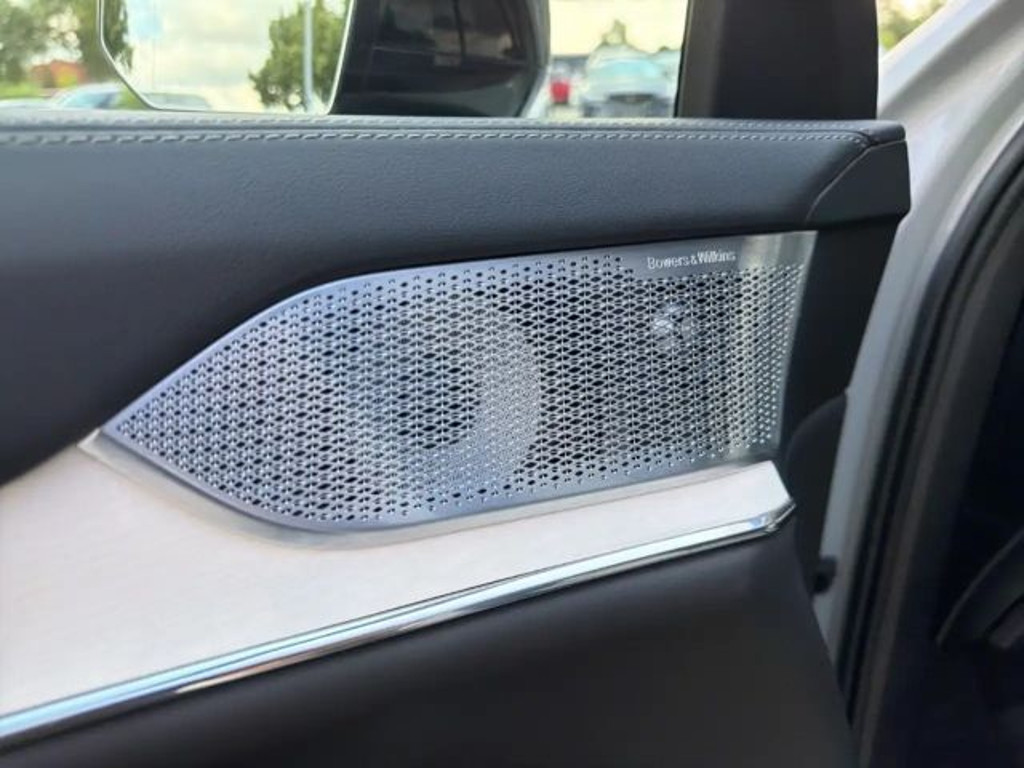 Volvo EX90