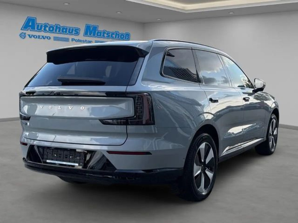 Volvo EX90