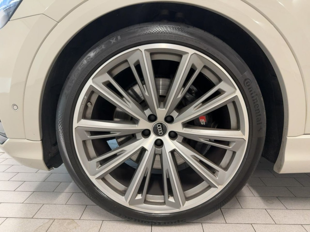 Audi SQ8