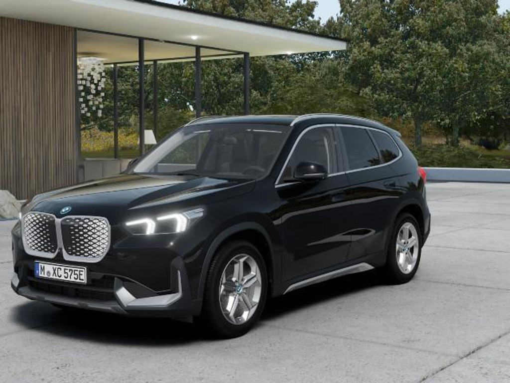 BMW iX1 xDrive30