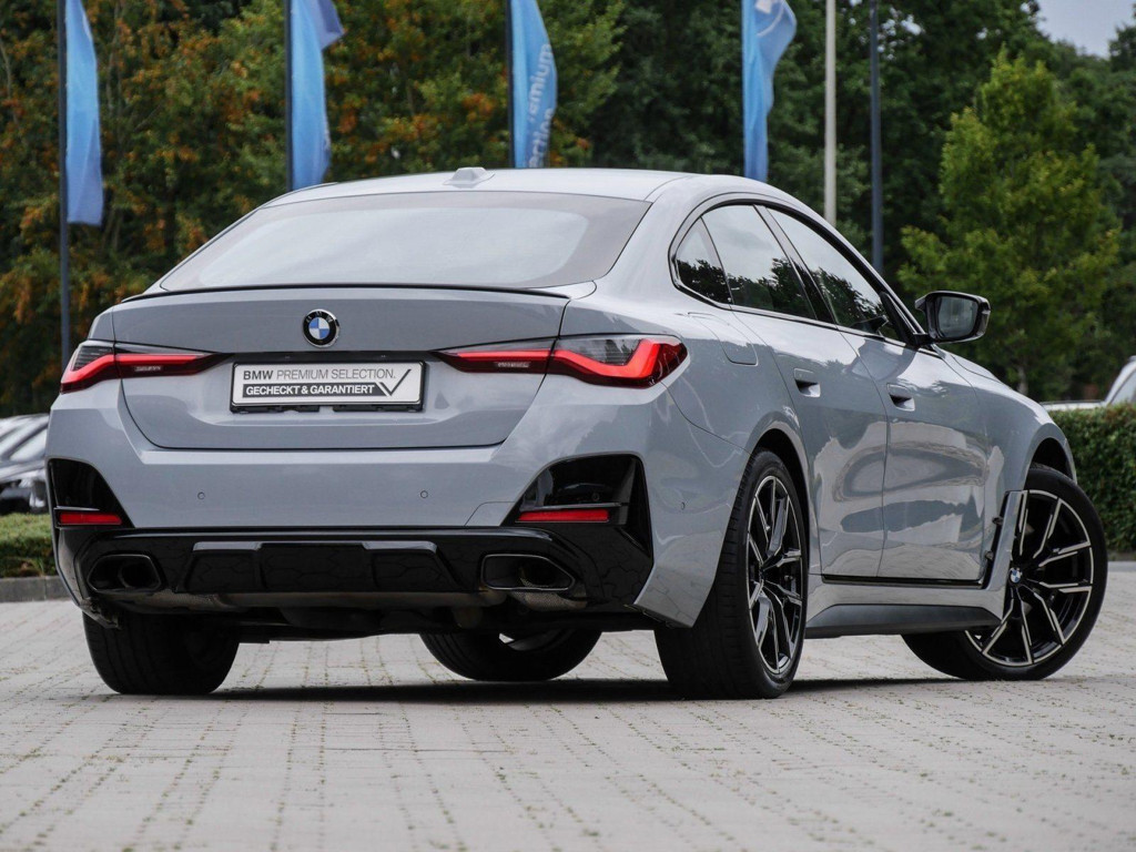 BMW M440