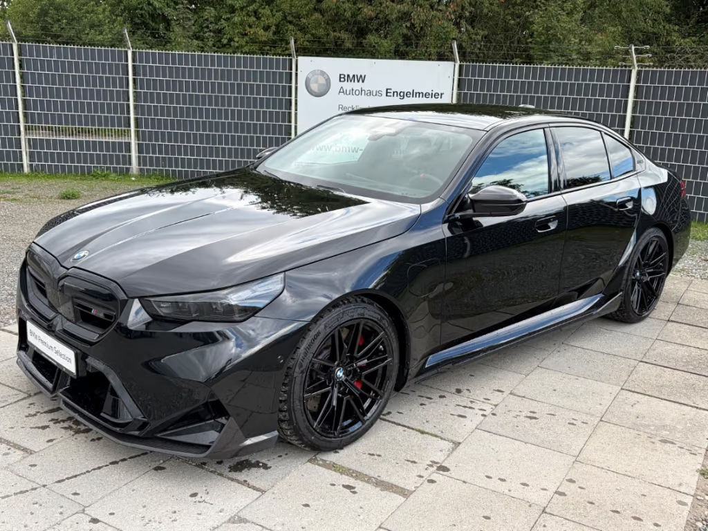 BMW M5 Sedan