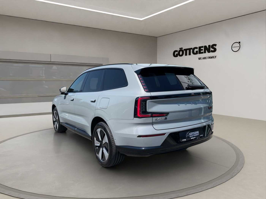 Volvo EX90