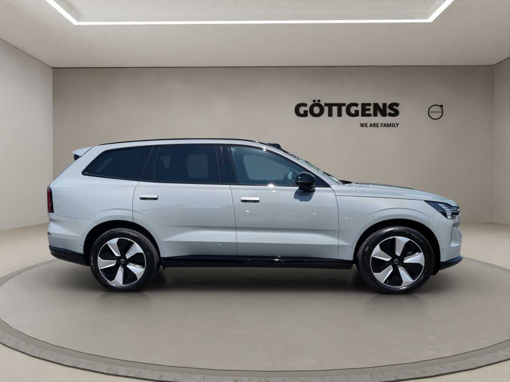 Volvo EX90