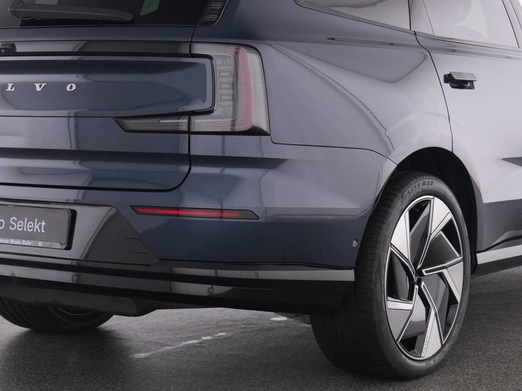 Volvo EX90