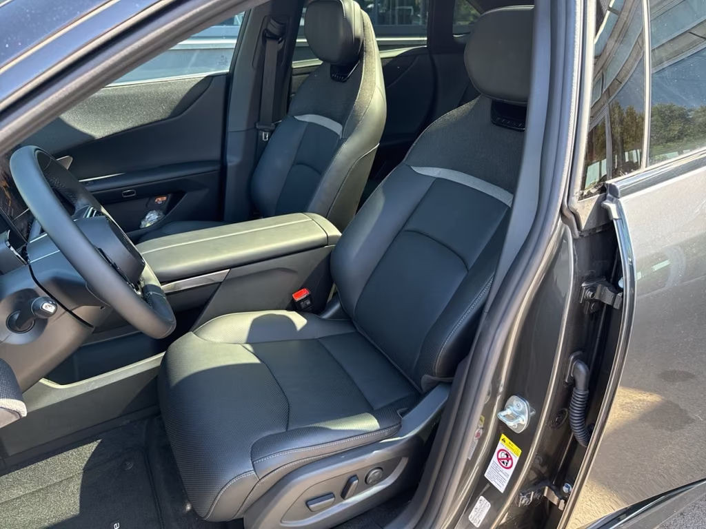 Mazda CX-6e