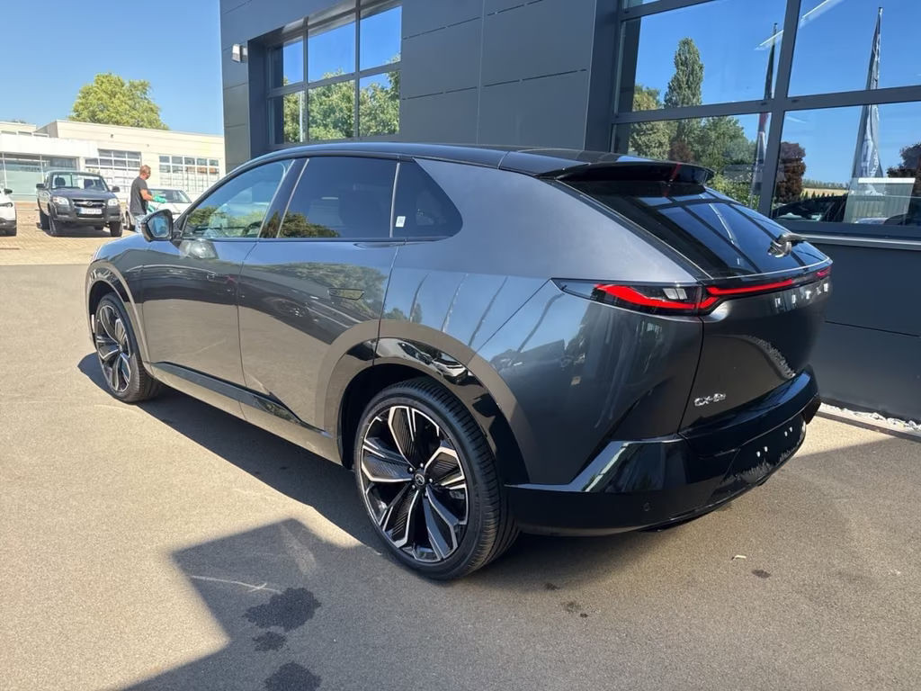 Mazda CX-6e