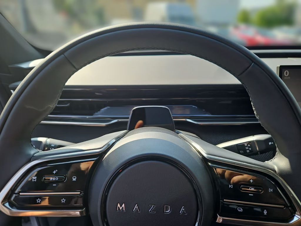 Mazda CX-6e