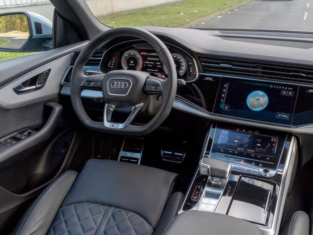 Audi Q8