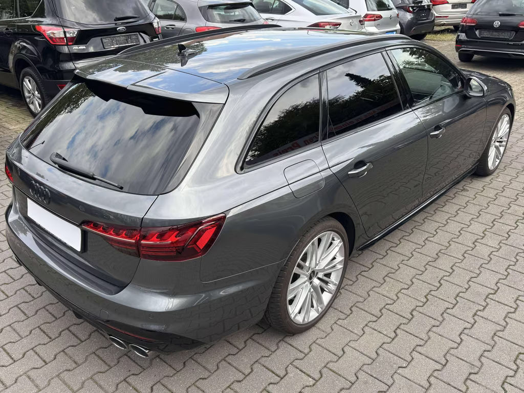 Audi S4