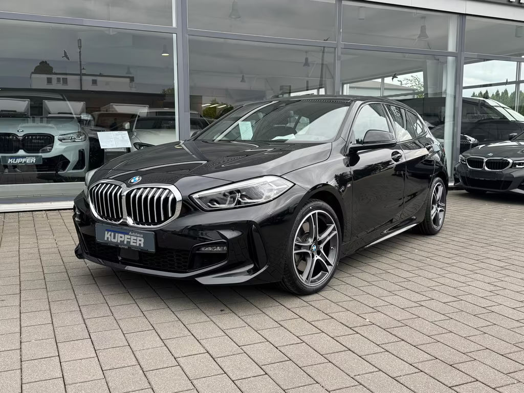 BMW 1 Serie 120 M-Sport Sedan 120i