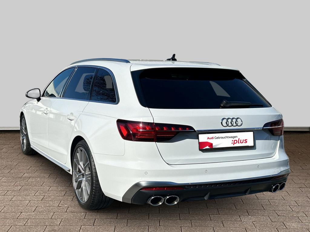 Audi S4