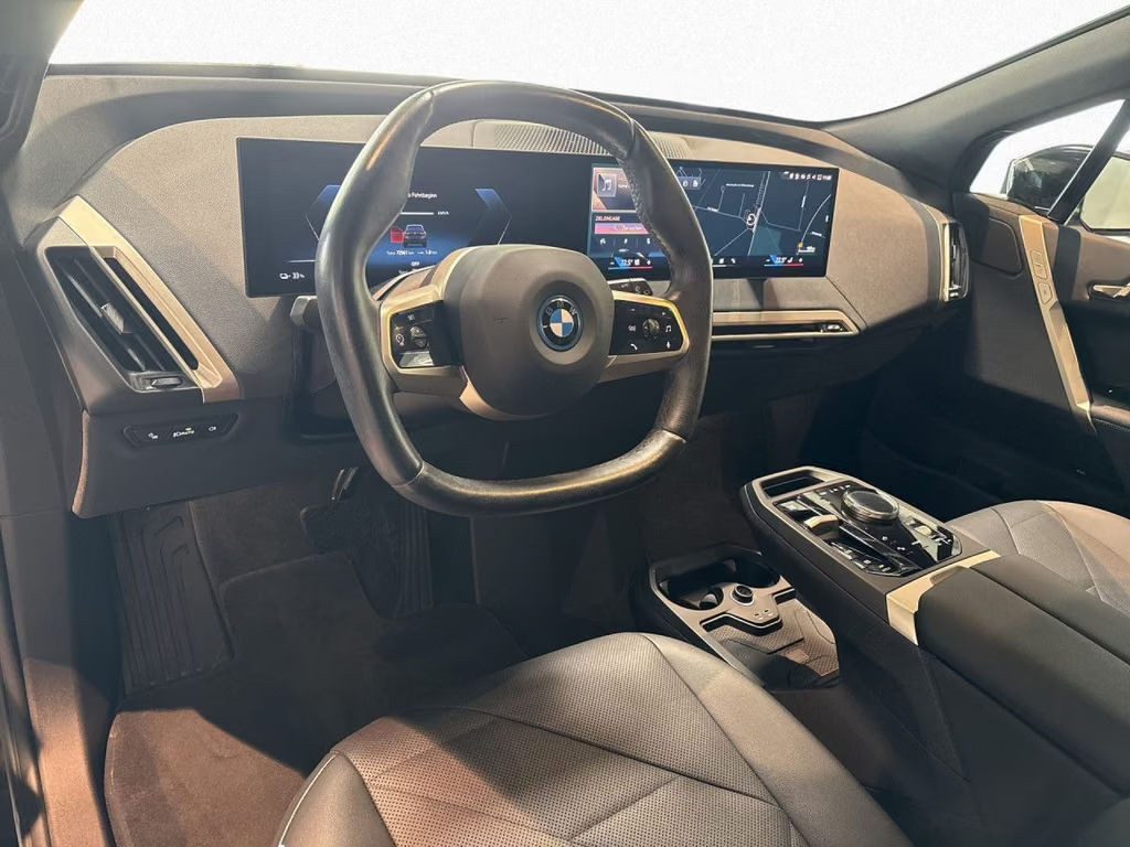 BMW iX