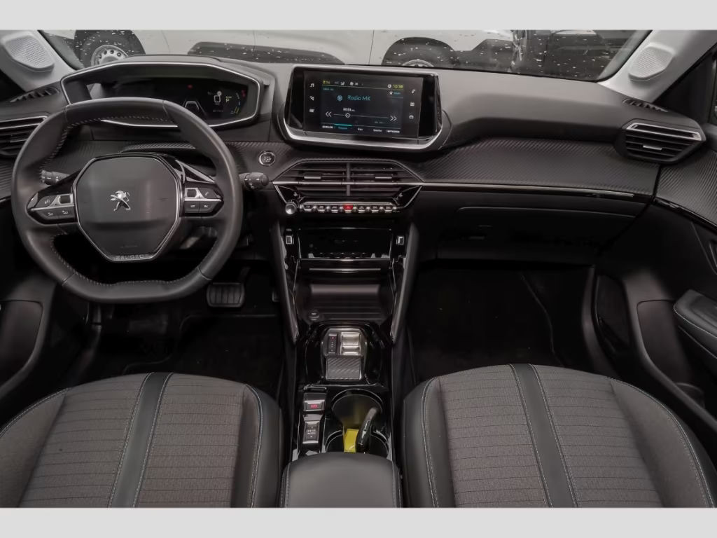 Peugeot e-208