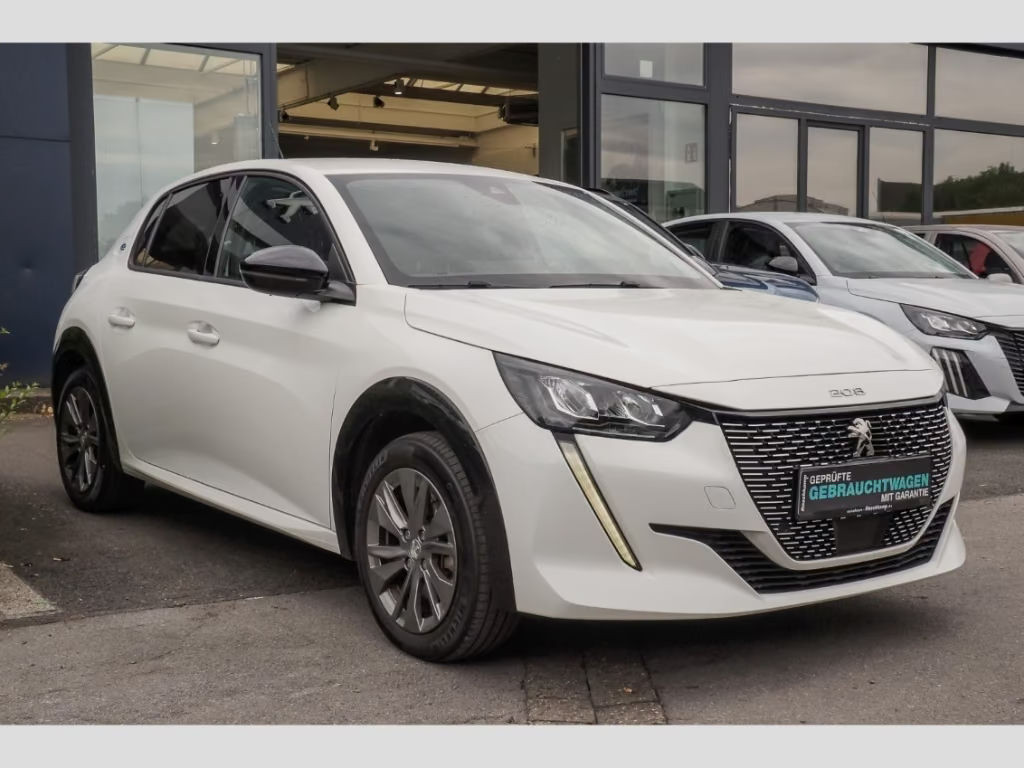 Peugeot e-208