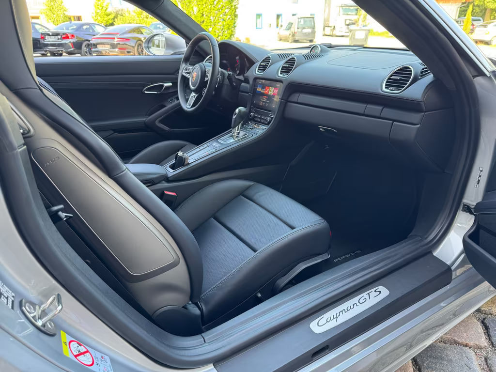 Porsche Cayman