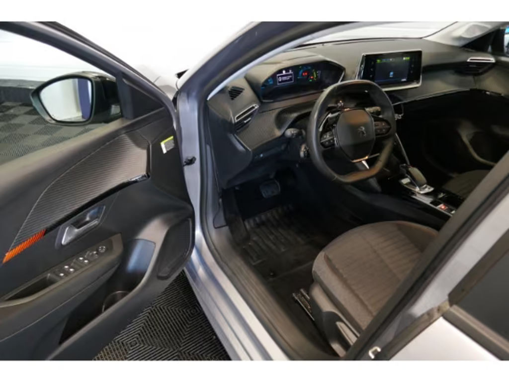 Peugeot e-208
