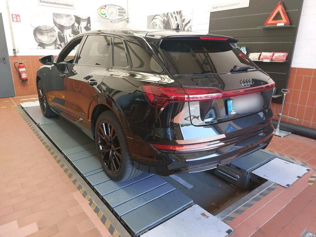 Audi e-tron