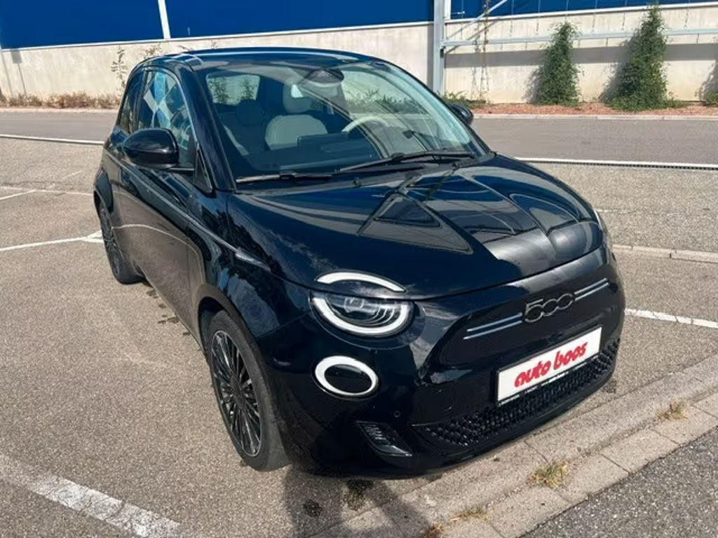 Fiat 500e La Prima