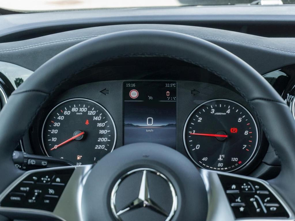 Mercedes-Benz T 180