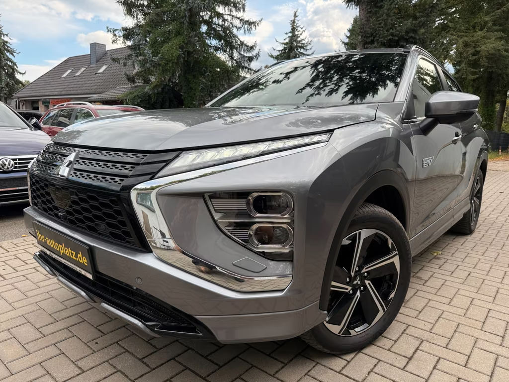 Mitsubishi Eclipse Cross | Plus Select | Black Hybrid