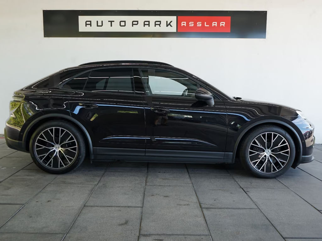 Porsche Macan 4