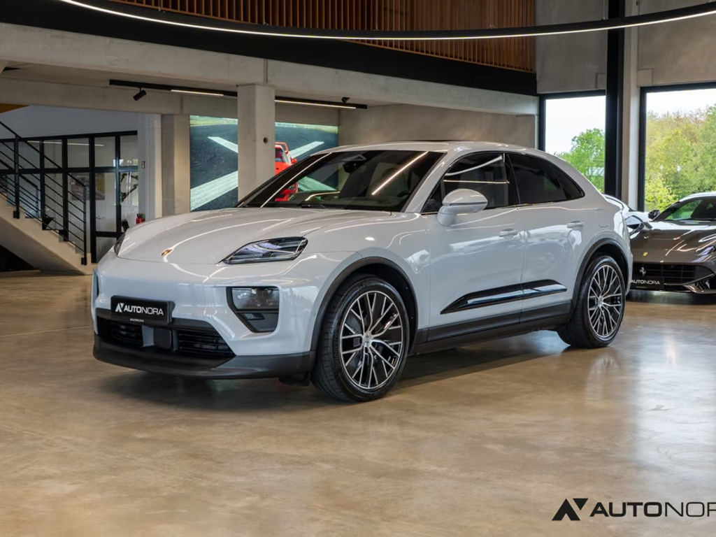 Porsche Macan 4