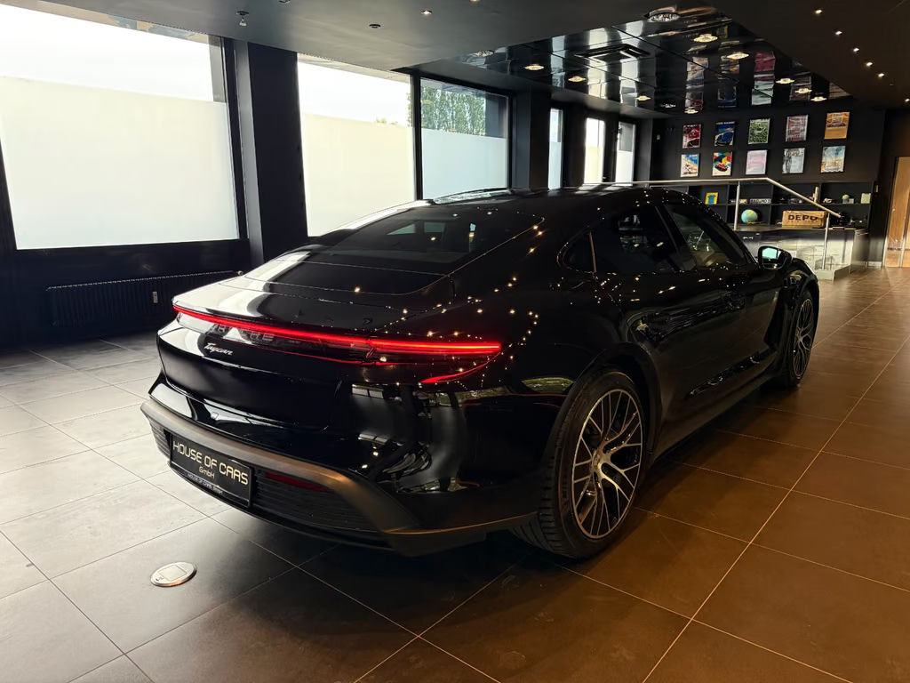 Porsche Taycan