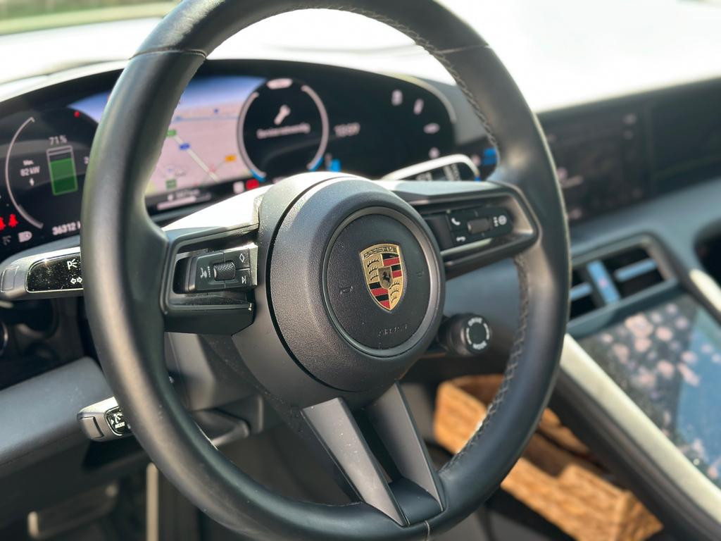 Porsche Taycan