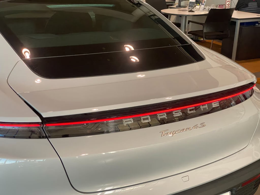 Porsche Taycan