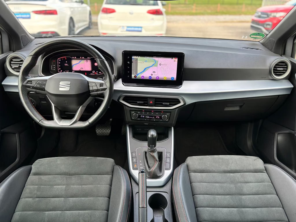 Seat Arona