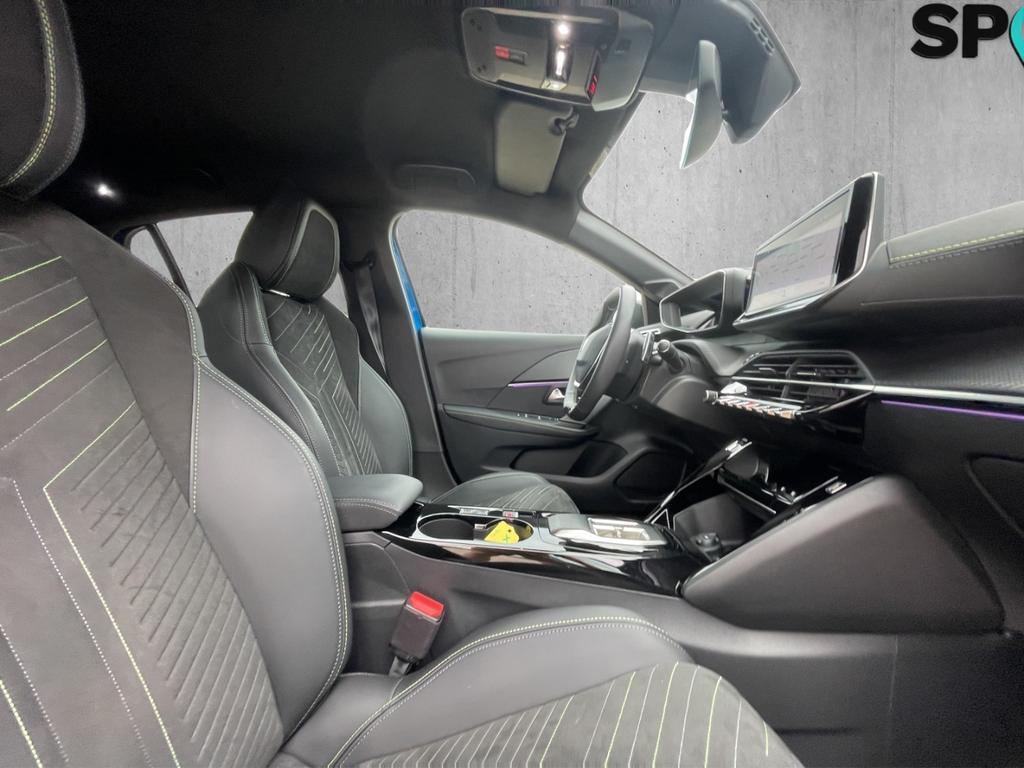 Peugeot e-208
