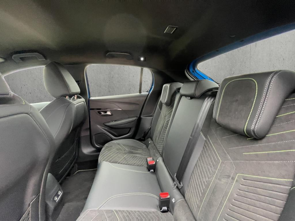 Peugeot e-208