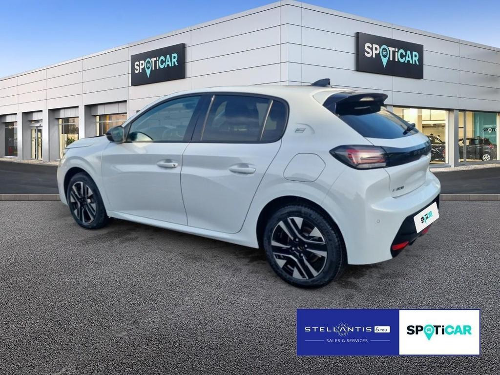Peugeot e-208