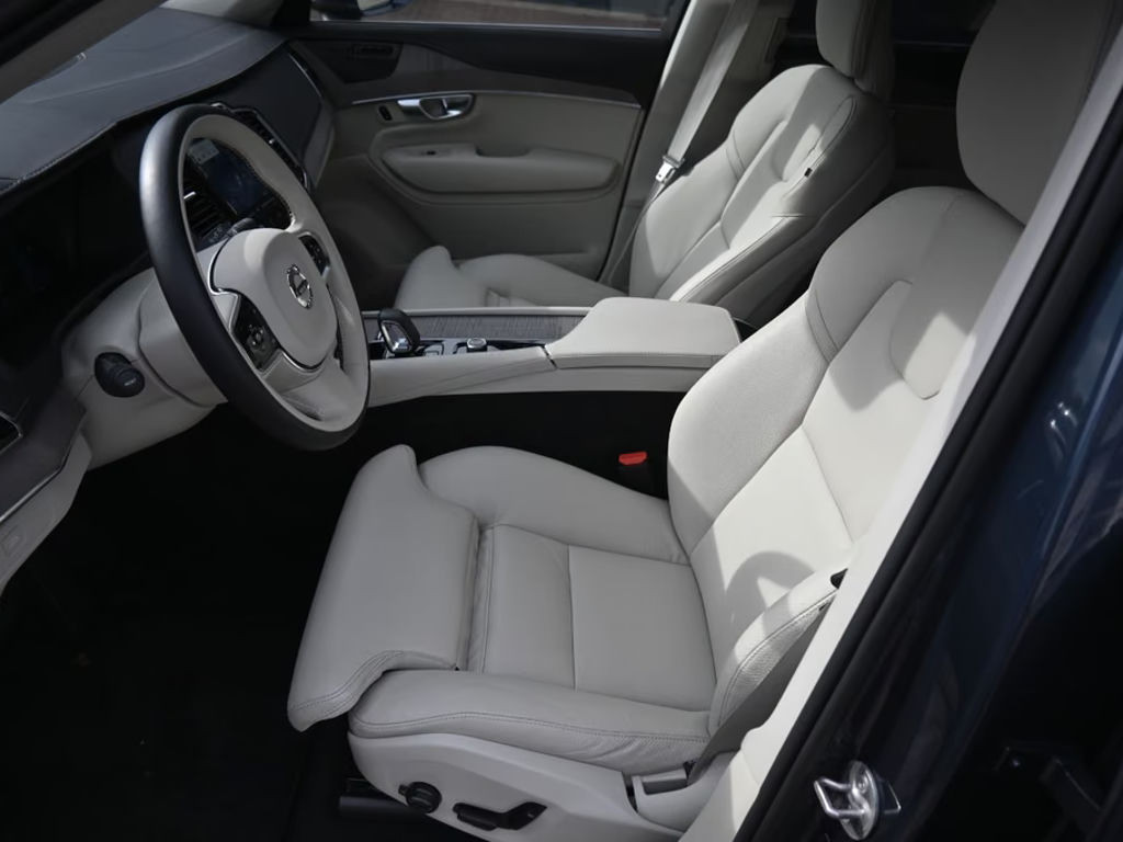 Volvo XC90 AWD Plus Bright
