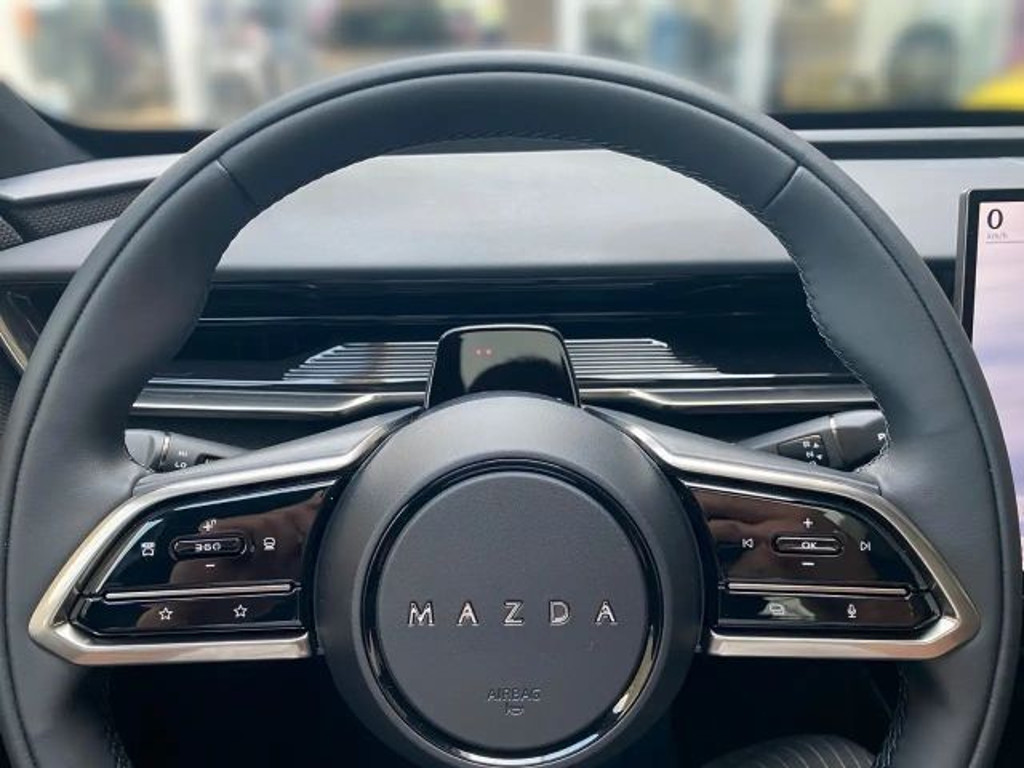 Mazda CX-6e