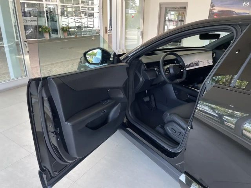 Mazda CX-6e