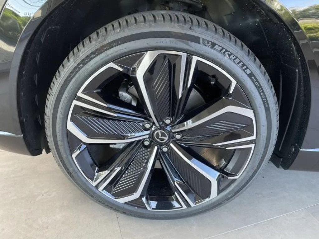 Mazda CX-6e