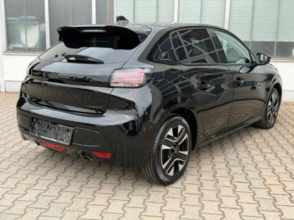 Peugeot e-208
