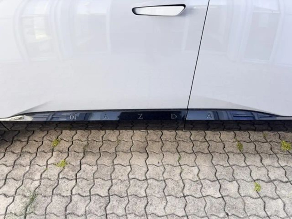 Mazda CX-6e